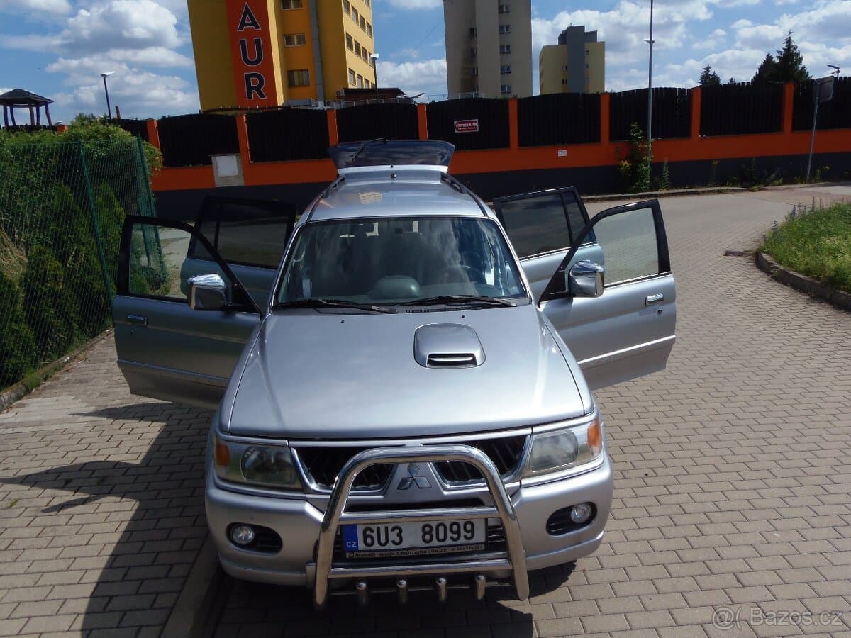 Mitsubishi PAJERO - 13