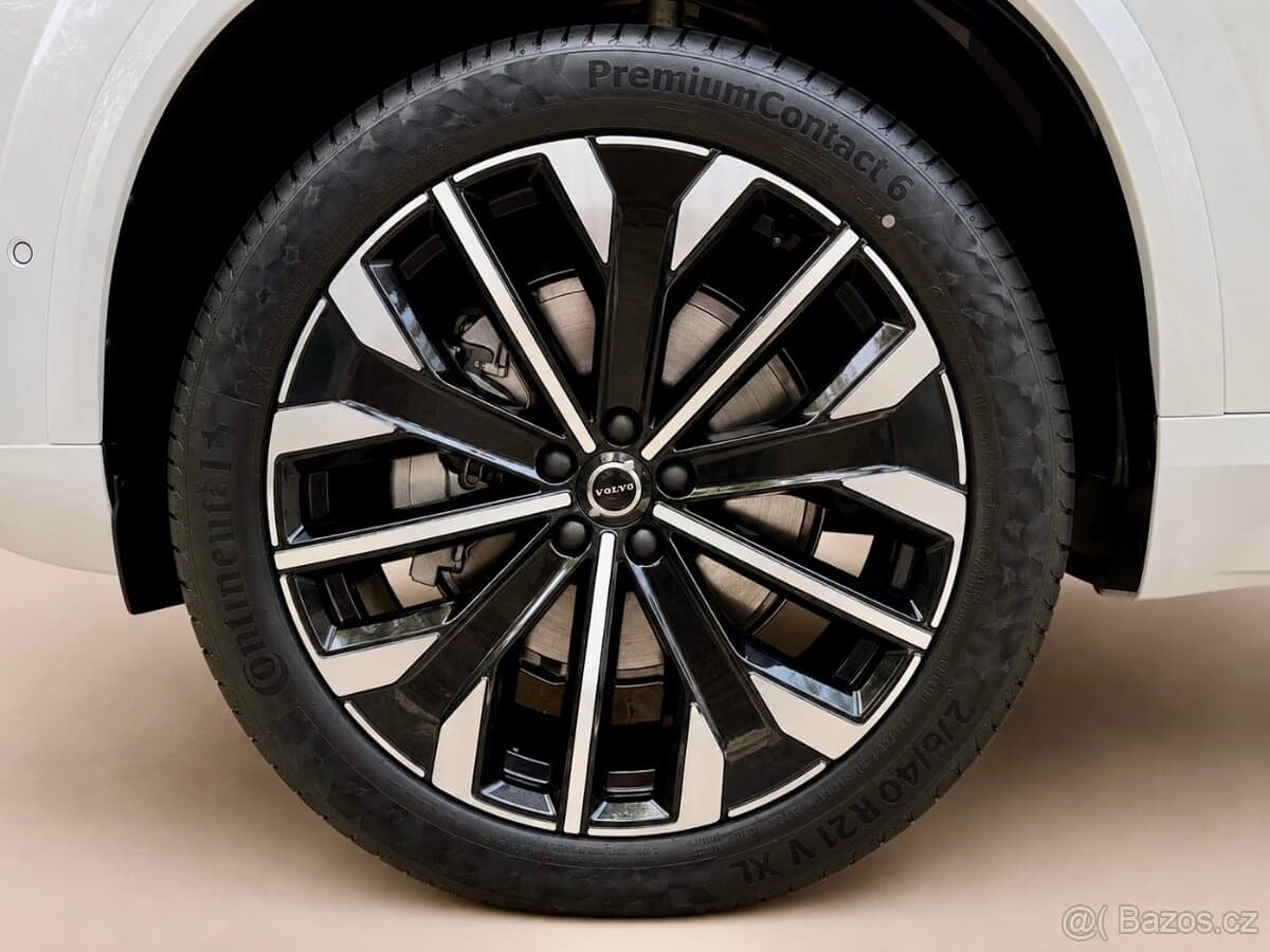 2026 Volvo XC90 - 13