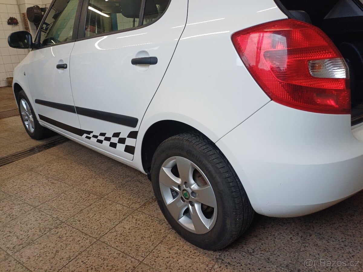 2014 Škoda FABIA - 13