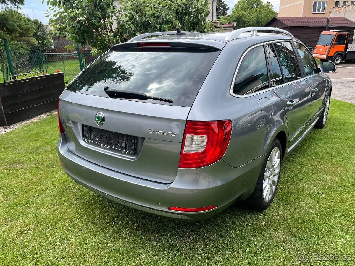 2012 Škoda SUPERB - 13