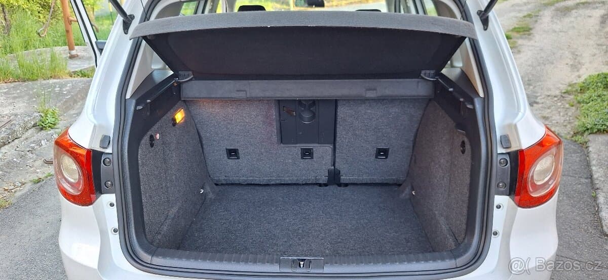 2010 Volkswagen TIGUAN - 13