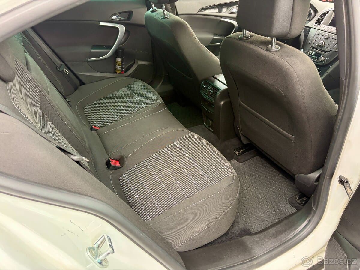 2012 Opel INSIGNIA - 13