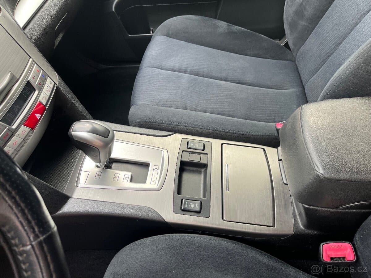 2012 Subaru OUTBACK - 13