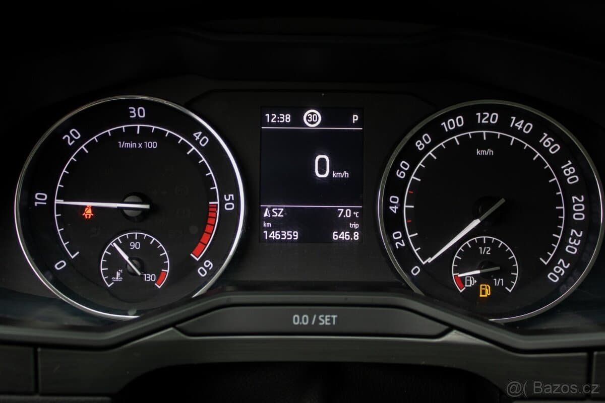 Škoda SUPERB - 13