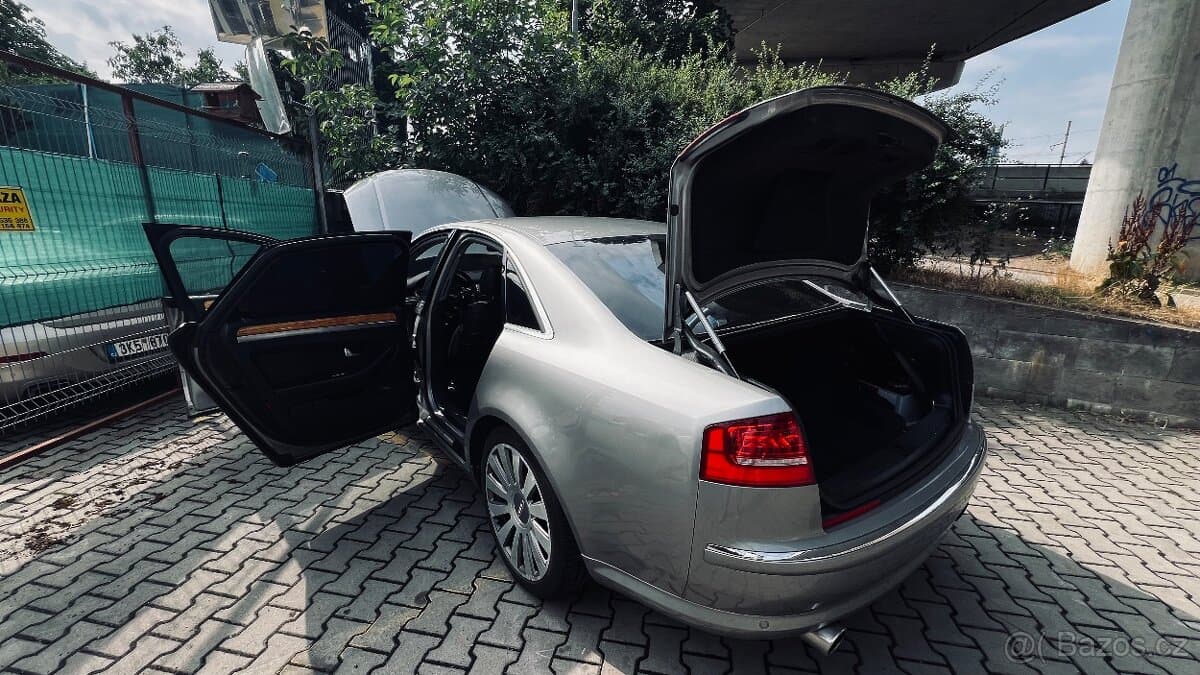 2004 Audi A8 - 13
