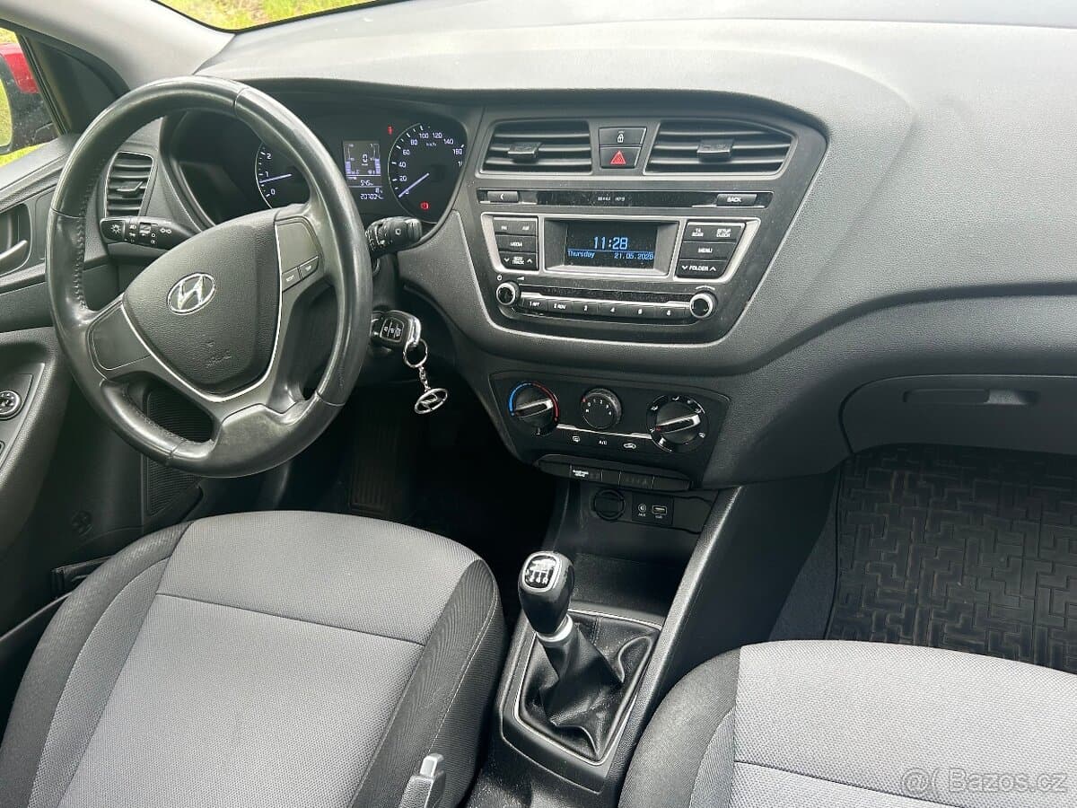 2018 Hyundai i20 - 13