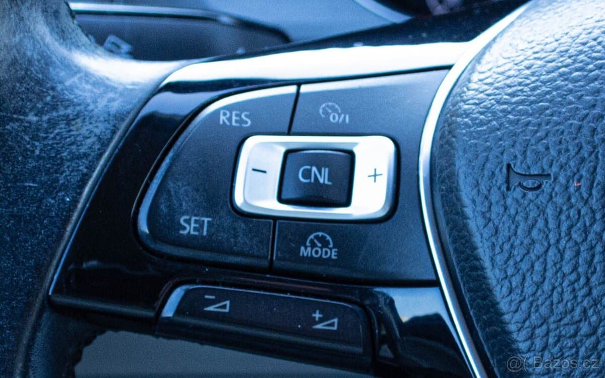 2013 Volkswagen GOLF - 13