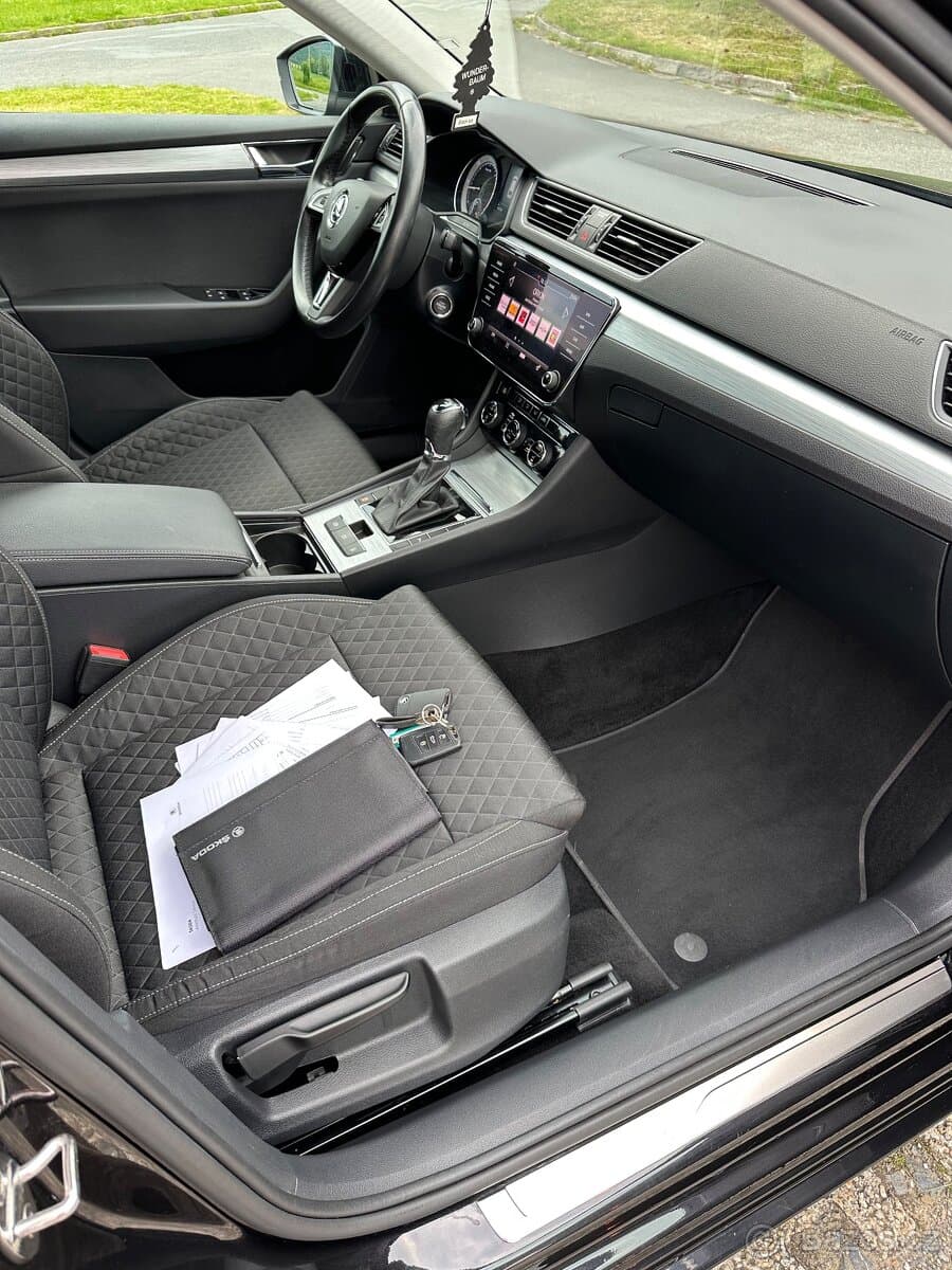 2020 Škoda SUPERB - 13
