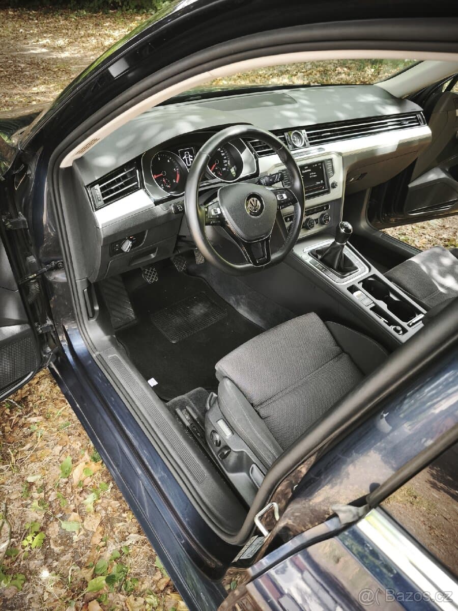 Volkswagen PASSAT - 13