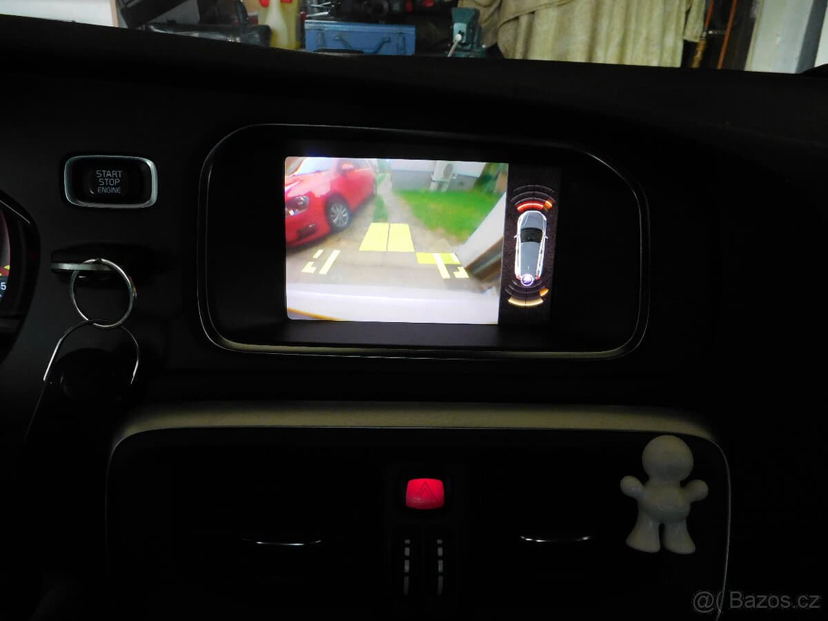 2018 Volvo V40 - 13
