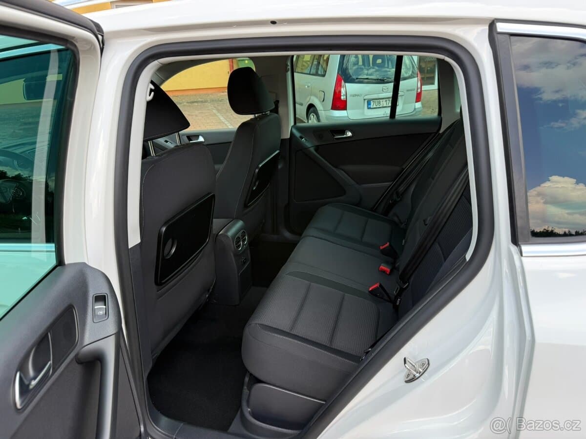 2011 Volkswagen TIGUAN - 13