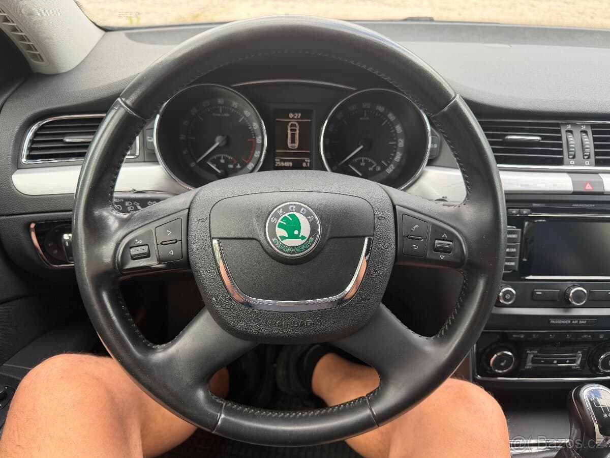 2012 Škoda SUPERB - 13