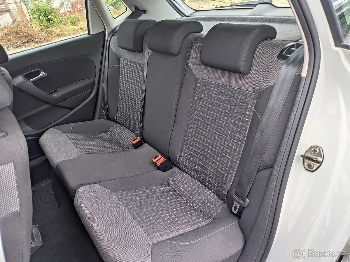 2016 Volkswagen POLO - 13