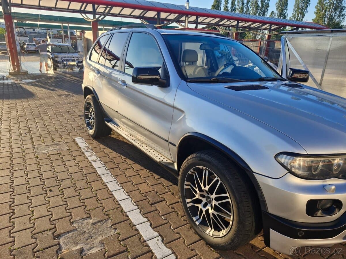 2005 BMW X5 - 13