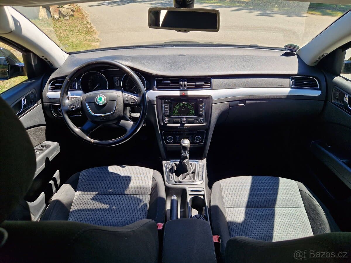 2013 Škoda SUPERB - 13