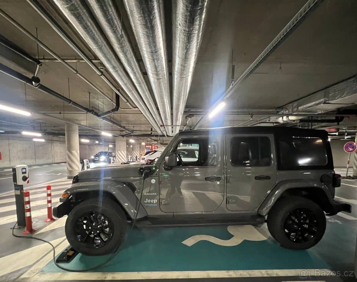 2022 Jeep WRANGLER - 13