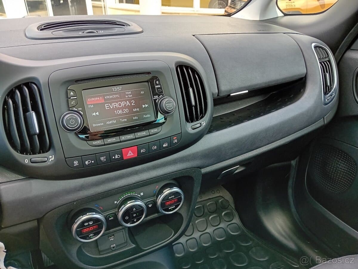 2014 Fiat 500L - 13