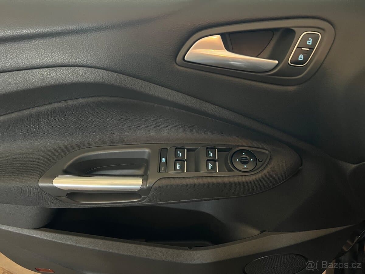 2015 Ford C-MAX - 13