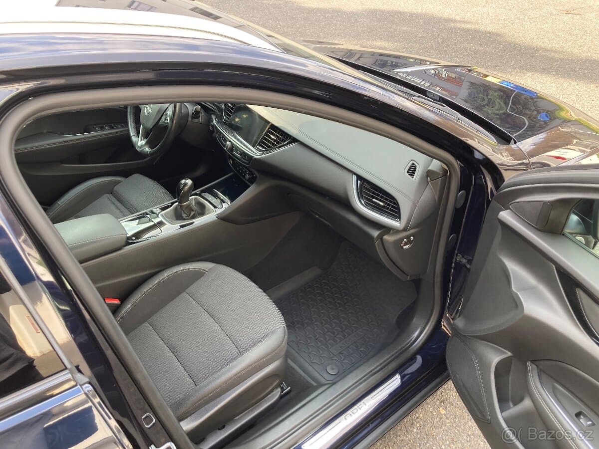 2019 Opel INSIGNIA - 13