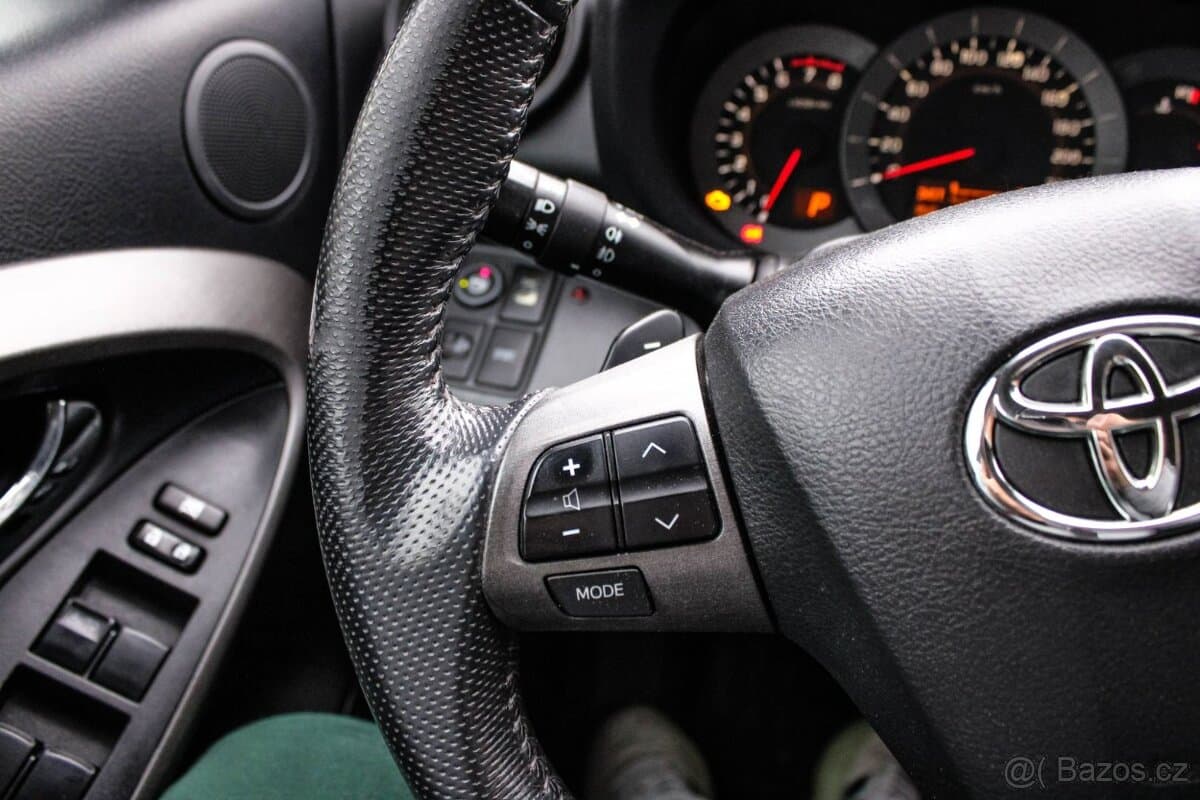 2010 Toyota RAV4 - 13
