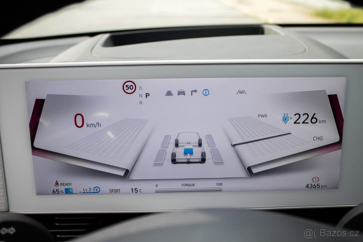 2025 Hyundai IONIQ 5 - 13