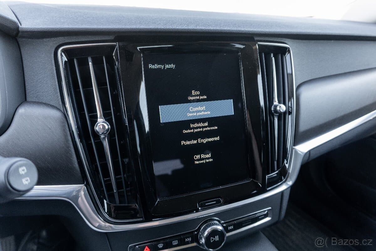 2020 Volvo V90 - 13