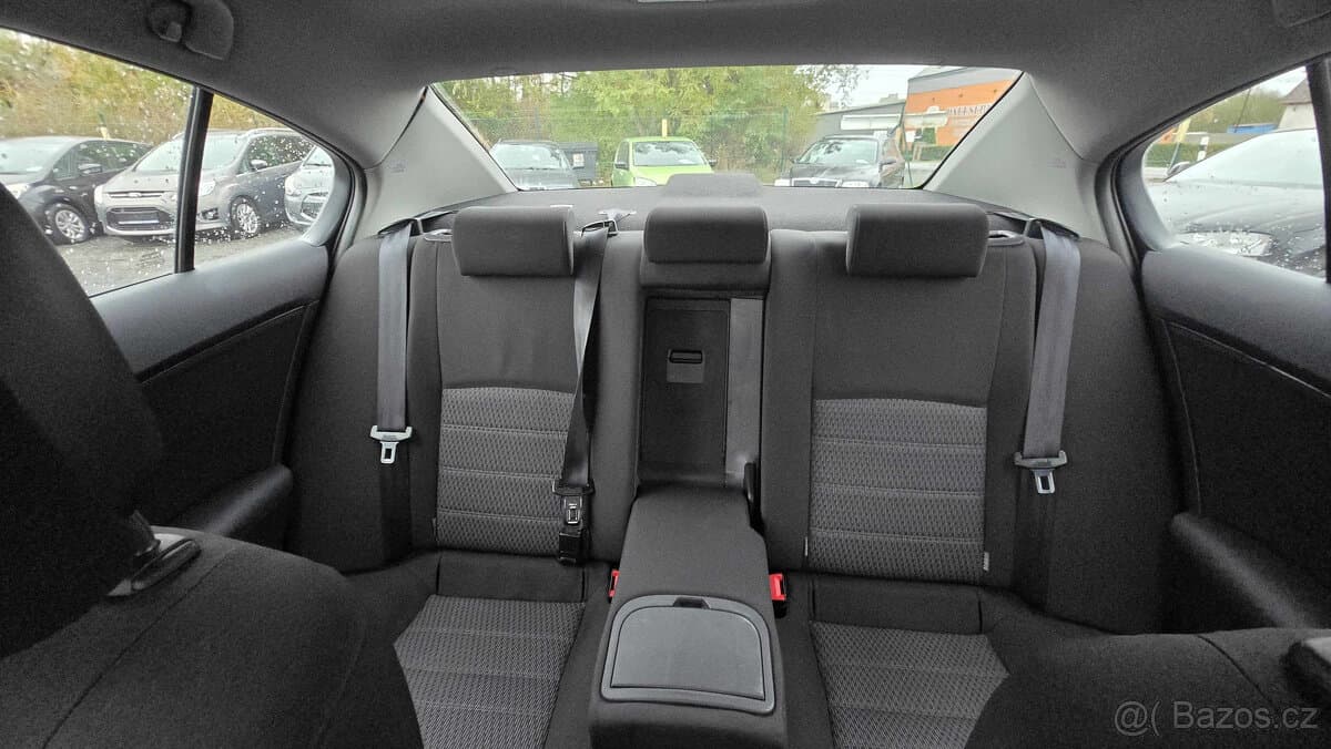 2013 Toyota AVENSIS - 13