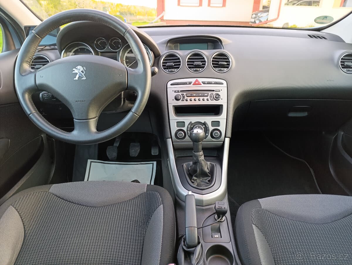 2011 Peugeot 308 - 13