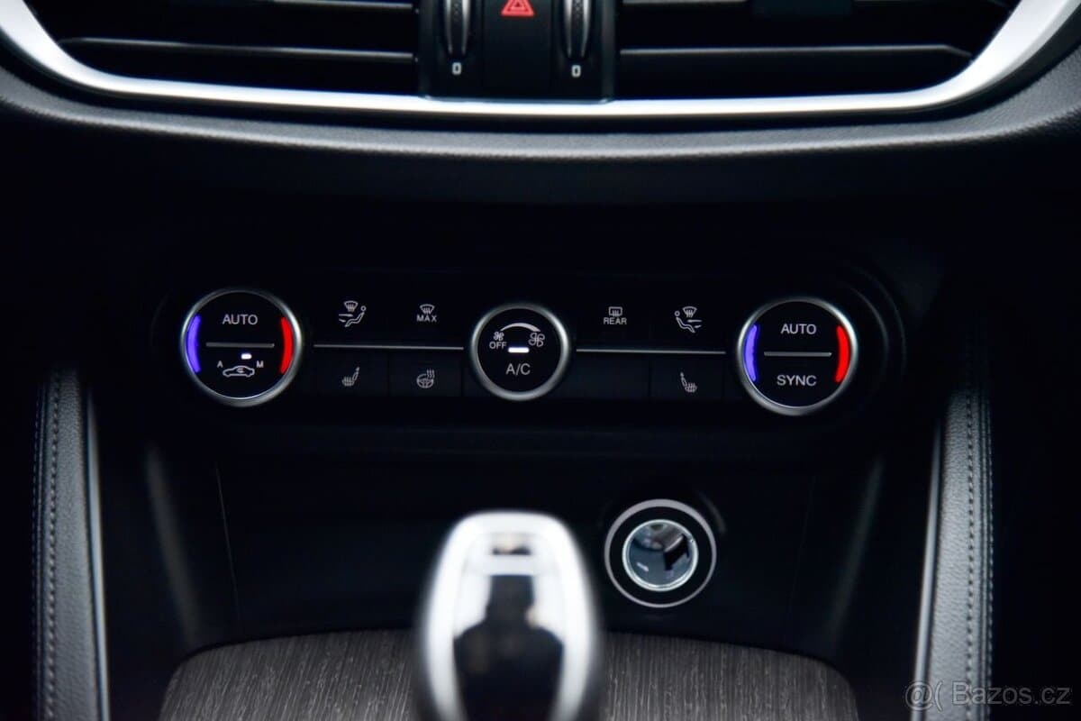 2023 Alfa Romeo STELVIO - 13
