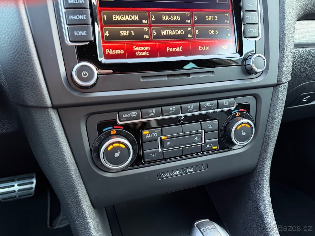 2011 Volkswagen GOLF - 13