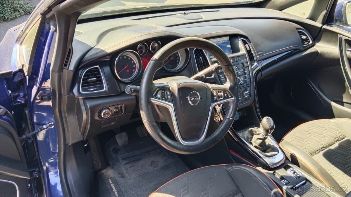 2013 Opel CASCADA - 13