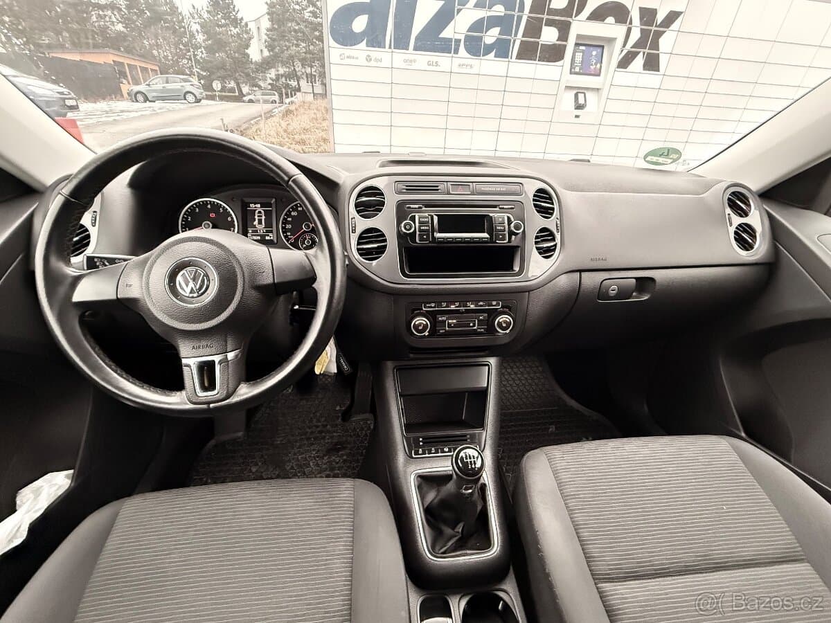 2012 Volkswagen TIGUAN - 13