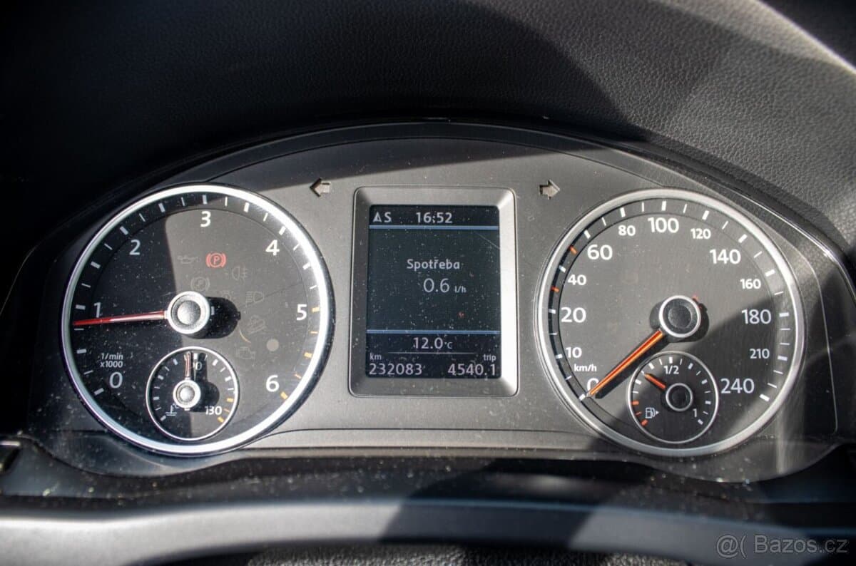 2012 Volkswagen TIGUAN - 13