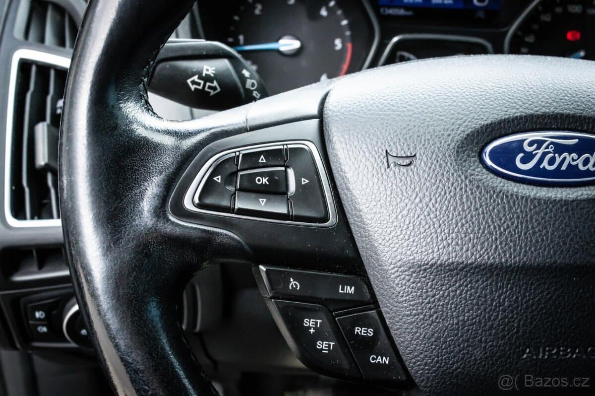 2017 Ford FOCUS - 13
