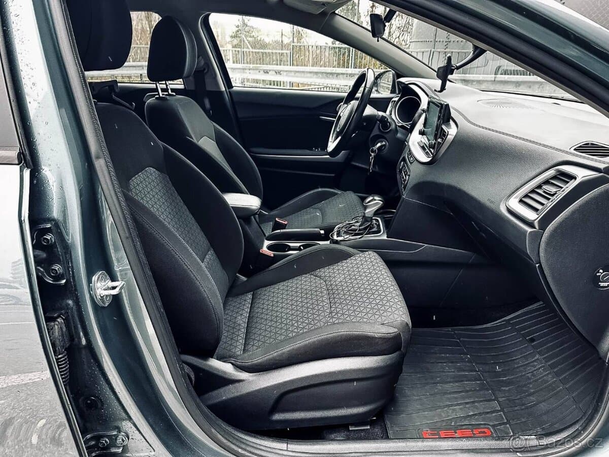 2023 Kia CEE'D - 13