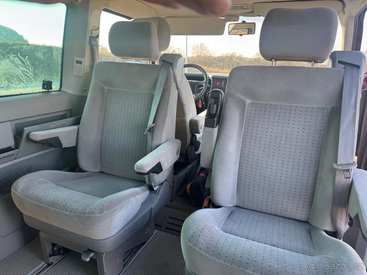 2001 Volkswagen MULTIVAN - 13