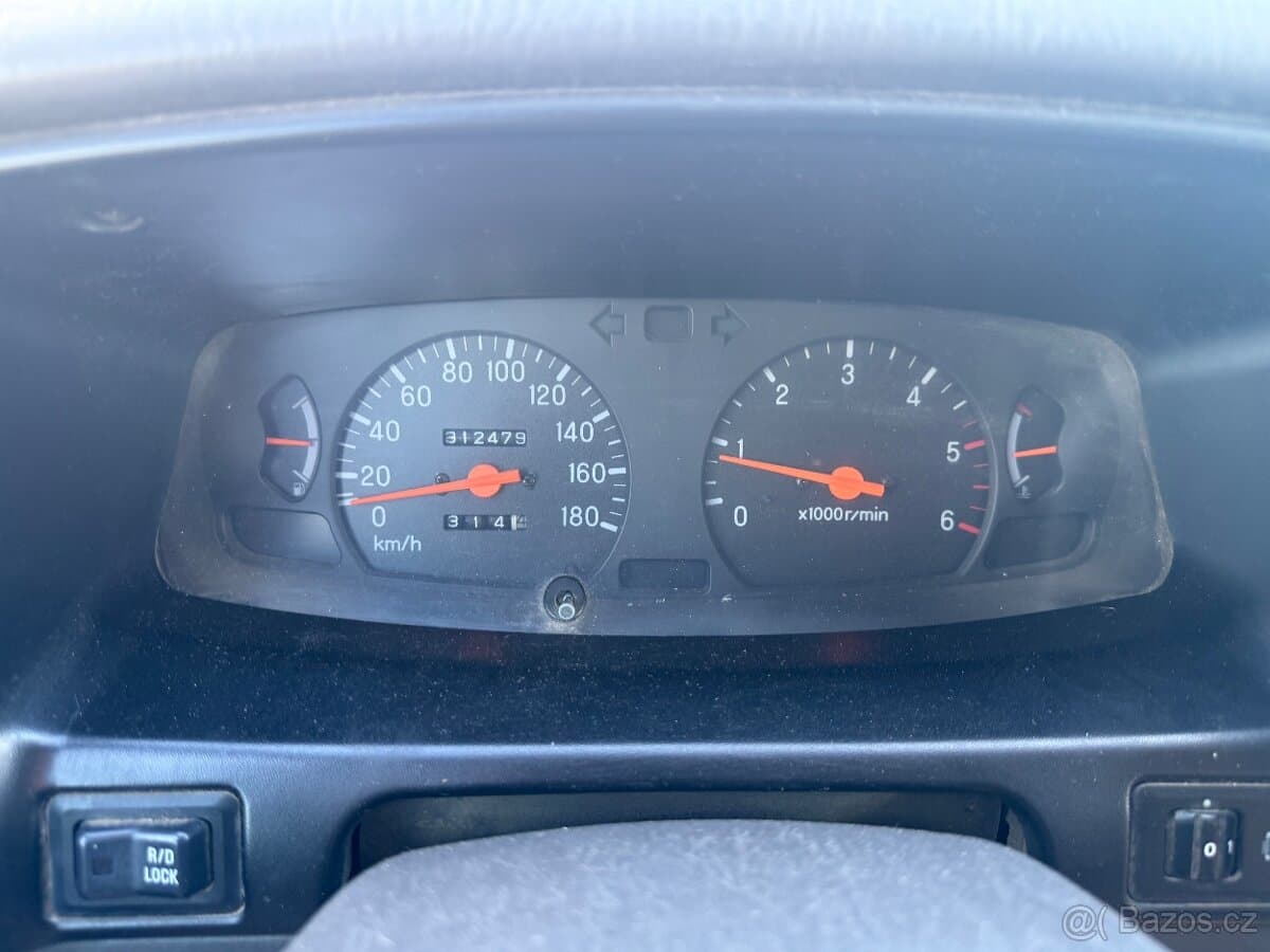 2003 Mitsubishi L200 - 13