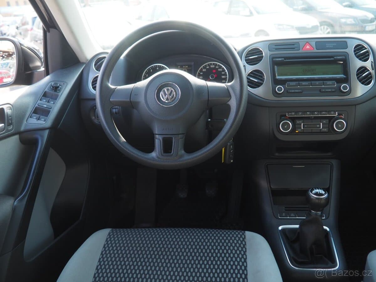 2010 Volkswagen TIGUAN - 13