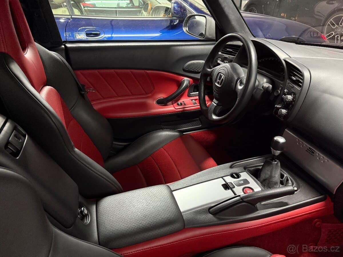 2004 Honda S2000 - 13