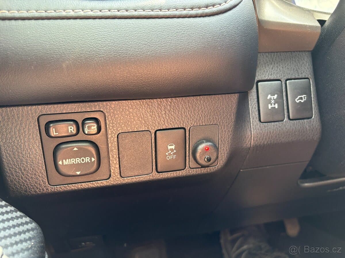 2013 Toyota RAV4 - 13