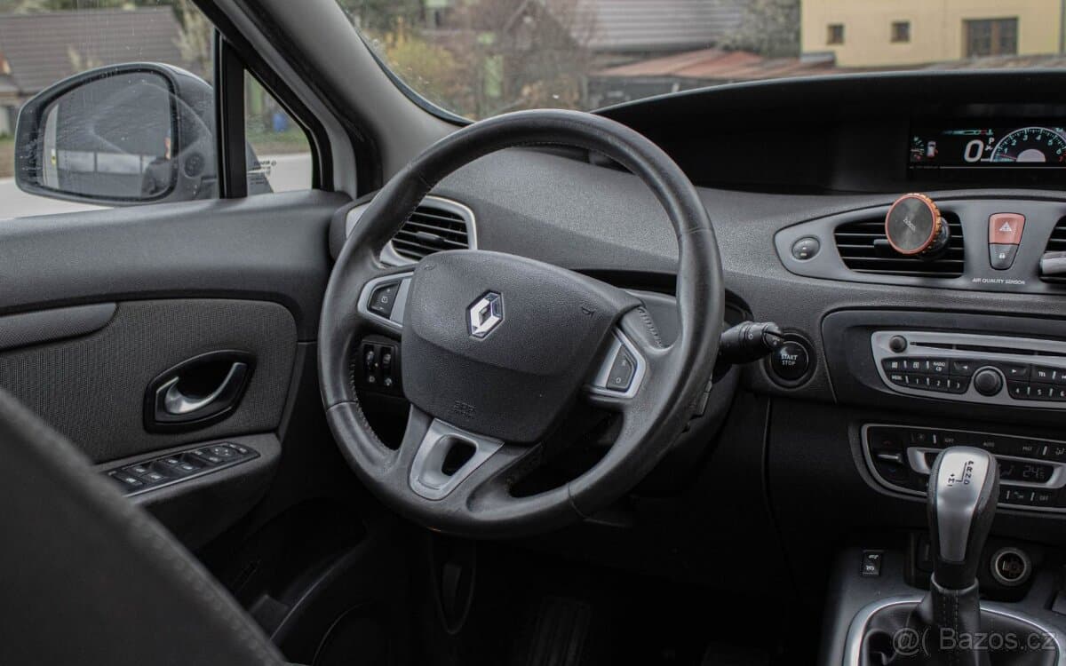 2011 Renault SCENIC - 13