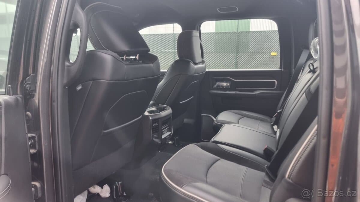 2025 RAM 2500/3500 - 13