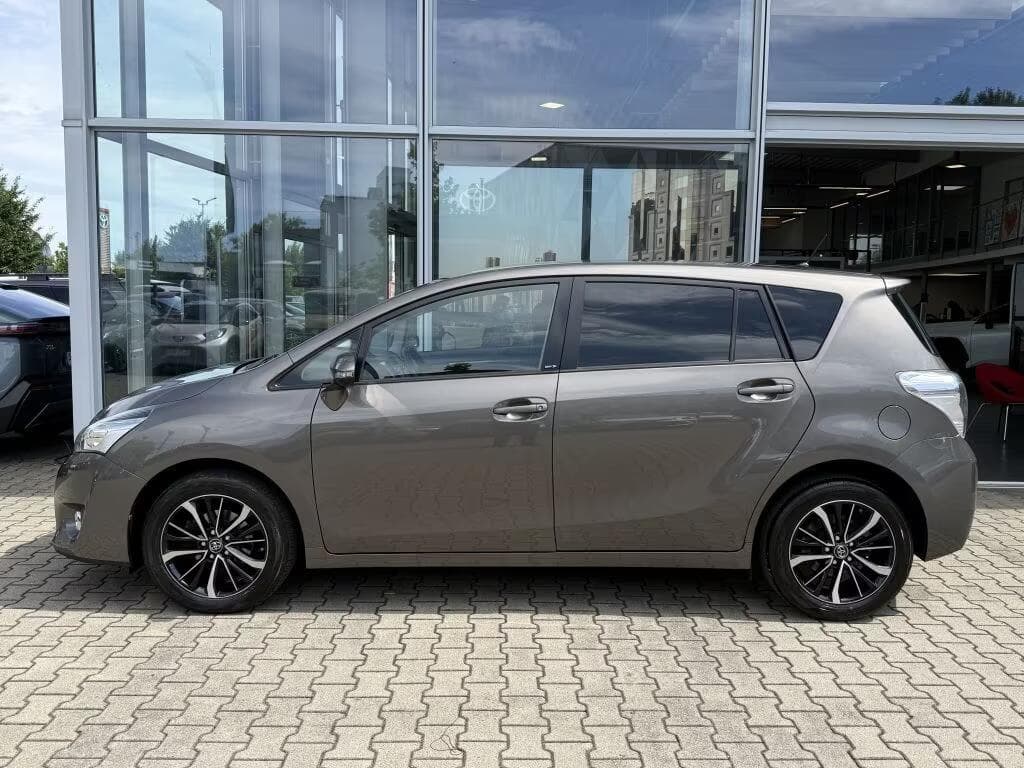2018 Toyota VERSO - 13