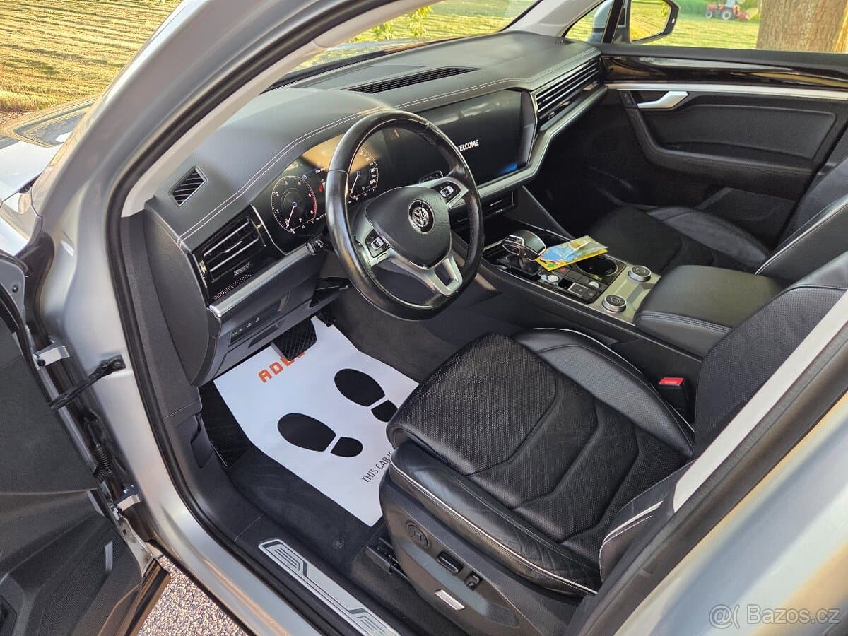 2018 Volkswagen TOUAREG - 13