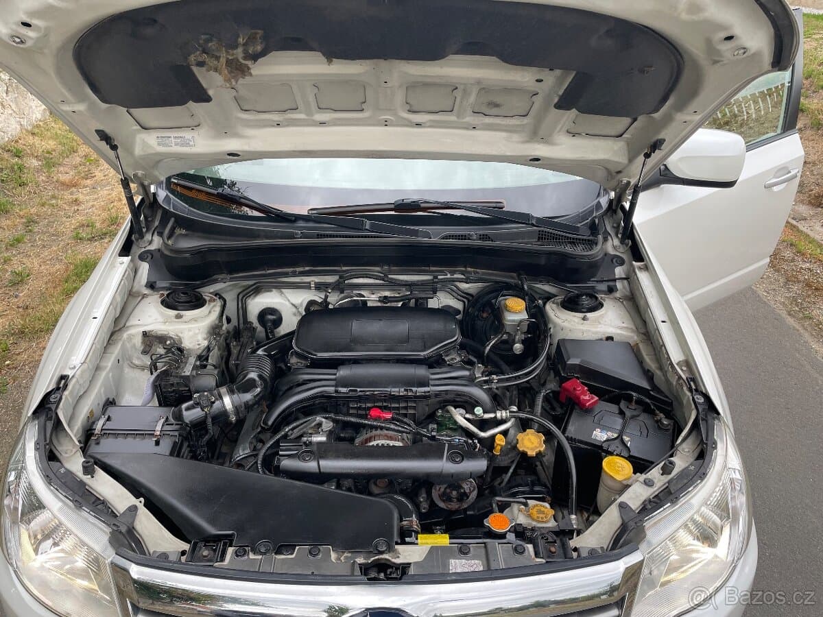 2011 Subaru FORESTER - 13