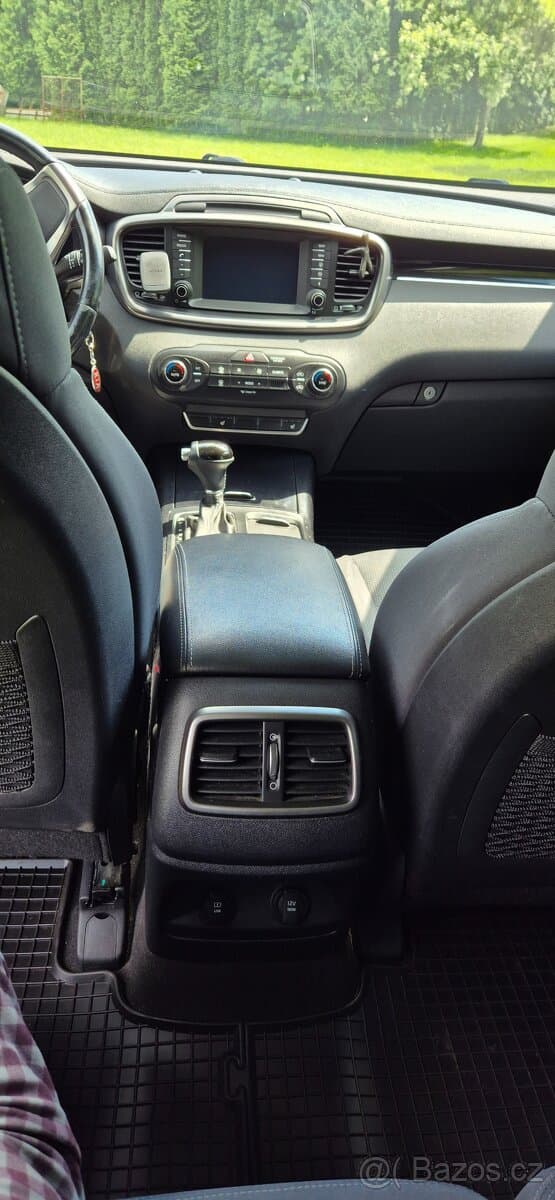 Kia SORENTO - 13