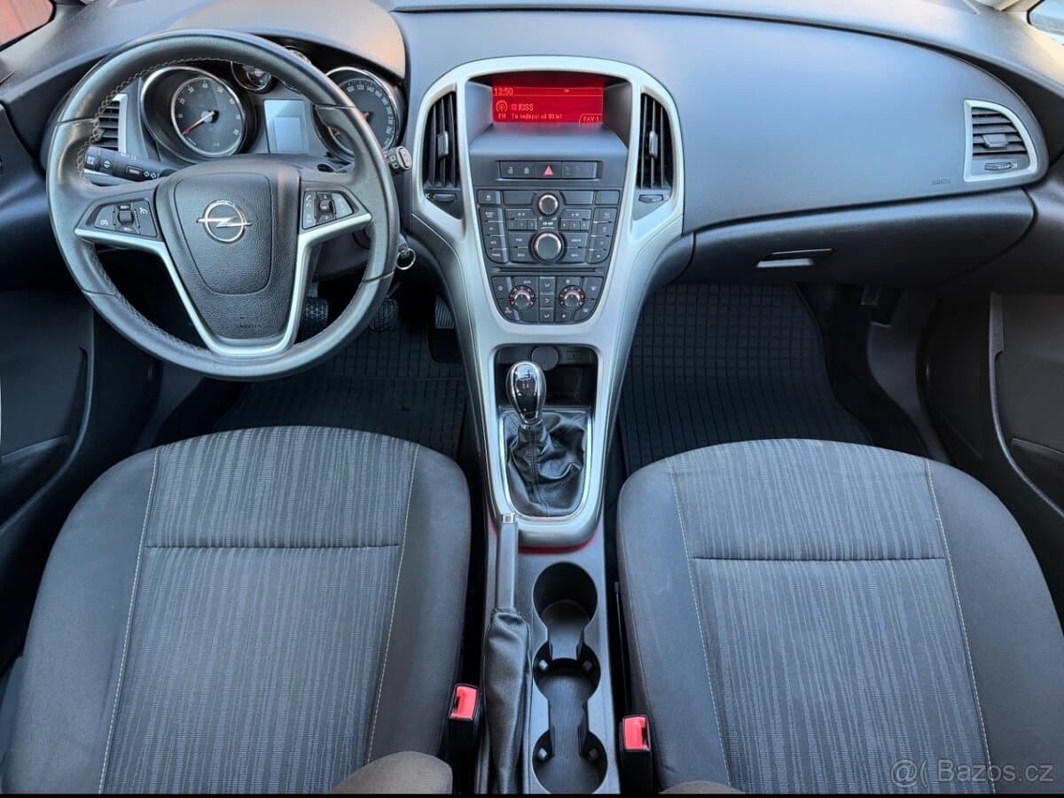 2010 Opel ASTRA - 13