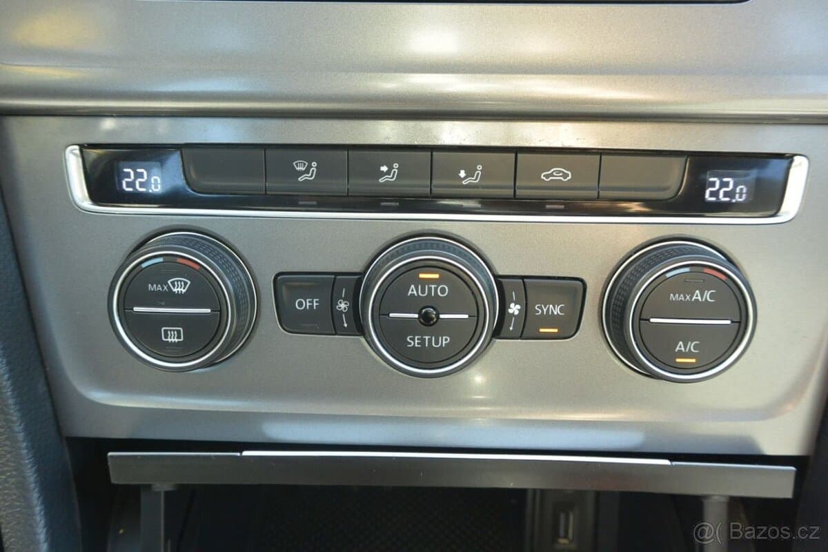 2013 Volkswagen GOLF - 13