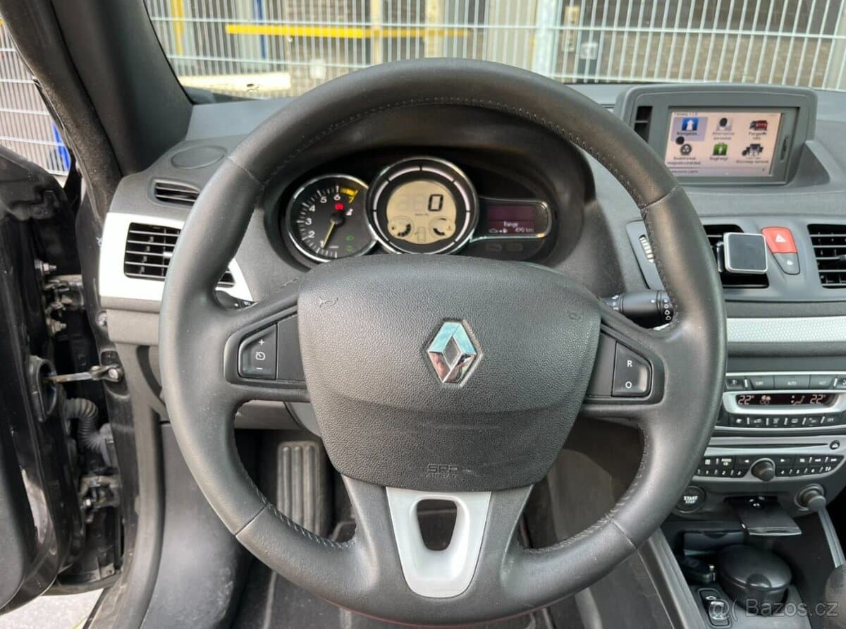 2010 Renault MEGANE - 13