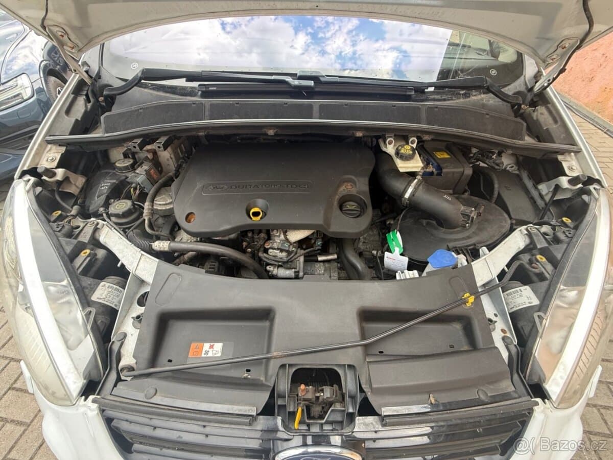 2011 Ford S-MAX - 13